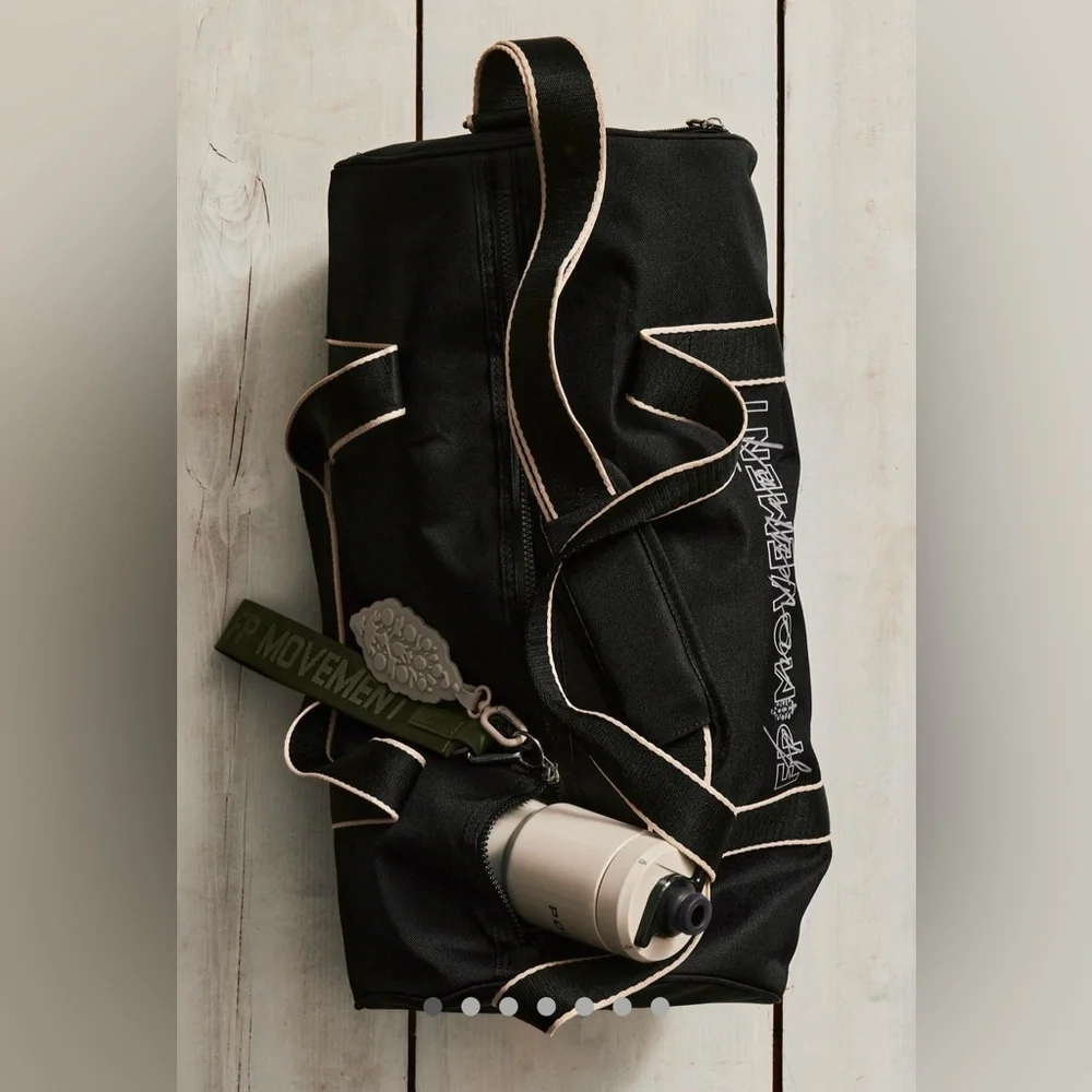 NWT FREE PEOPLE MOVEMENT Good Sport Duffle Bag | Black MSRP $78 - Picture 2 of 15